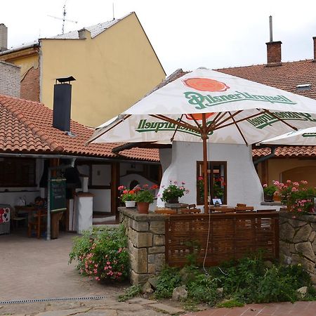 Apartmany Pod Kastany Kvasice Buitenkant foto