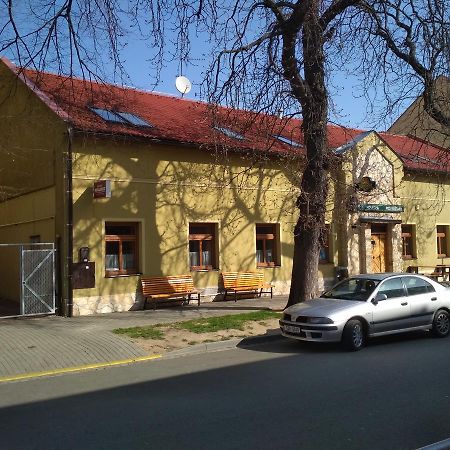 Apartmany Pod Kastany Kvasice Buitenkant foto